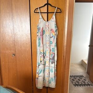 FARM Rio Stiched Birds Scarf Linen Maxi Dress-Multicolor Tropical Parrot Print